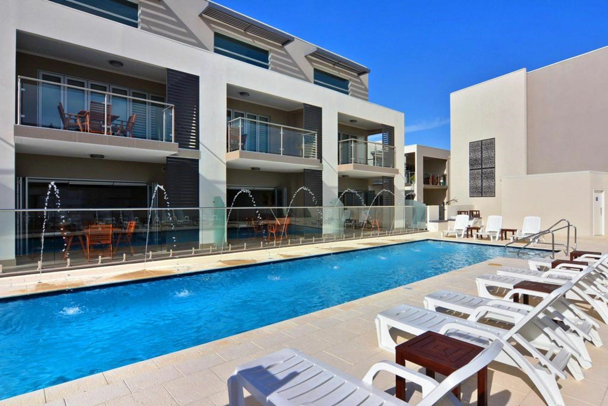 Seaview Aparthotel
